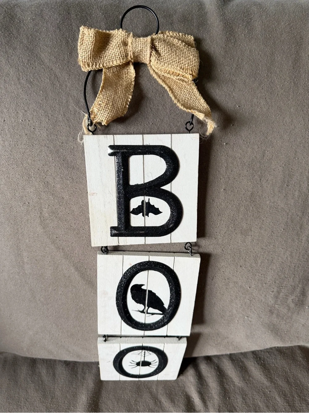 Reversible Rustic 'BOO' / ‘EEK’ Hanging Wall Decor with Burlap Bow
